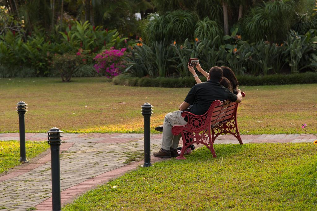 Hotel Bougainvillea San Jose Santo Domingo De Heredia Екстериор снимка