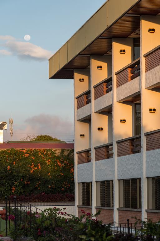 Hotel Bougainvillea San Jose Santo Domingo De Heredia Екстериор снимка