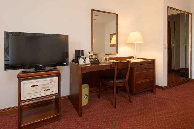 Hotel Bougainvillea San Jose Santo Domingo De Heredia Екстериор снимка
