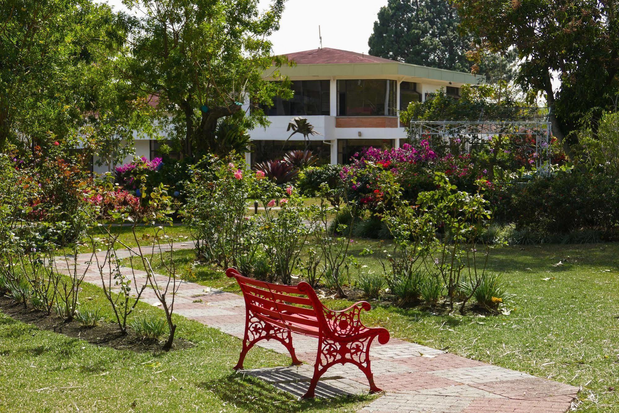 Hotel Bougainvillea San Jose Santo Domingo De Heredia Екстериор снимка